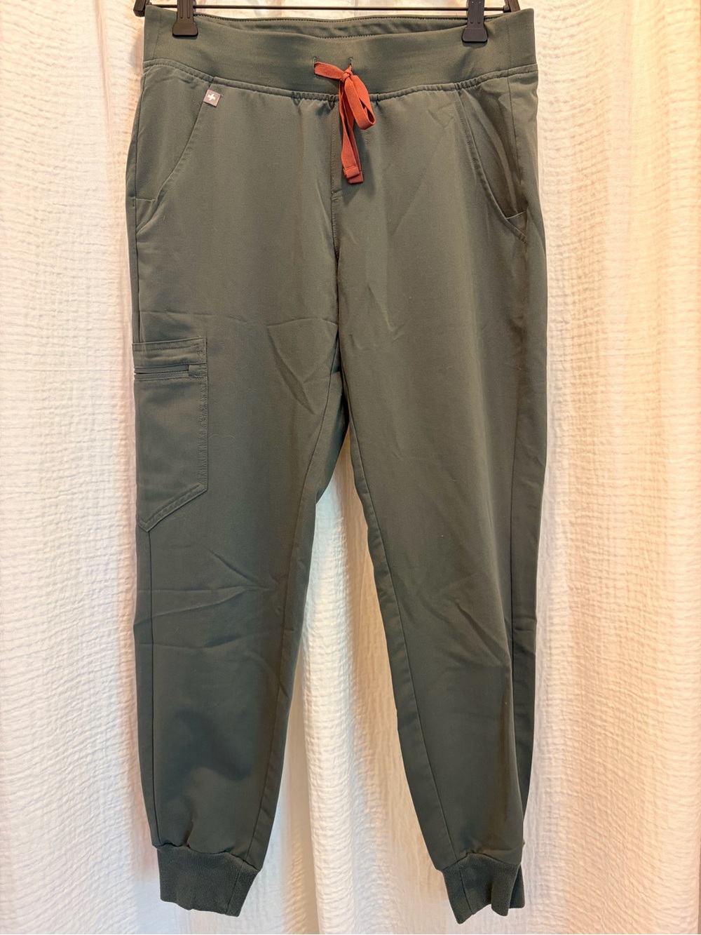 ✨ FIGS Zamora Jogger Scrub Pants *Limited Edition Deep Olive Green & Orange